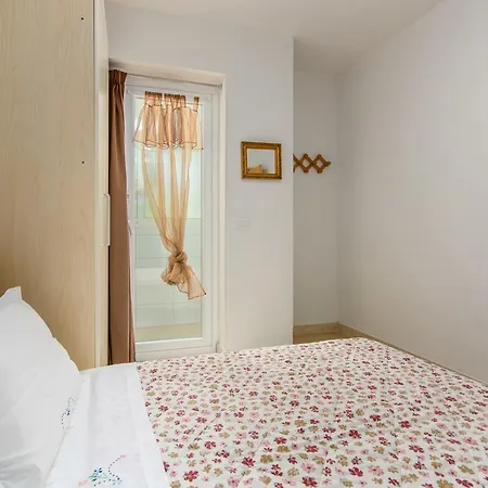 Apartment Riva *